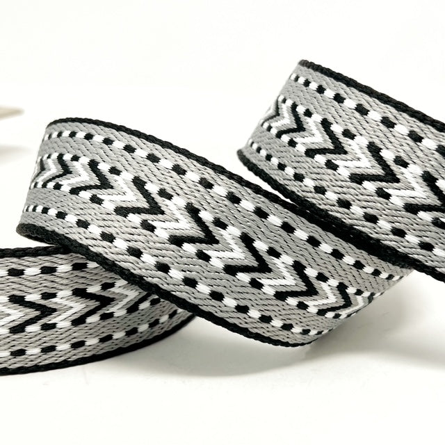 38mm arrow weave webbing – black/grey/white .
