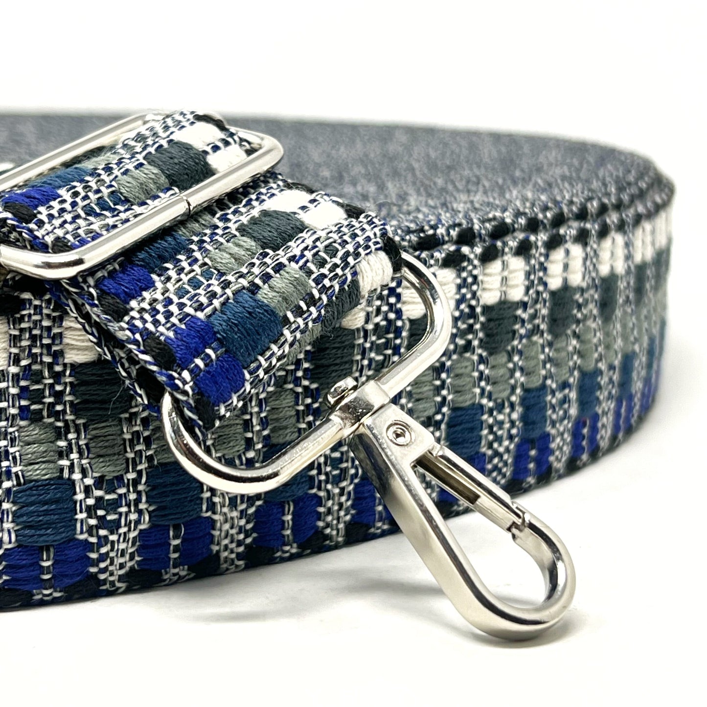 38mm webbing, navy/grey/natural.