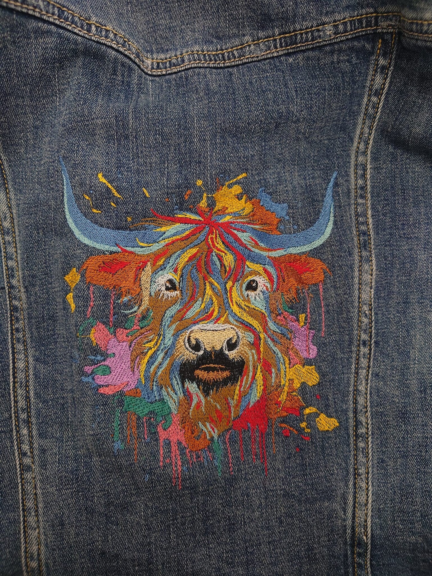 Highland Cow Colorful Embroidery File