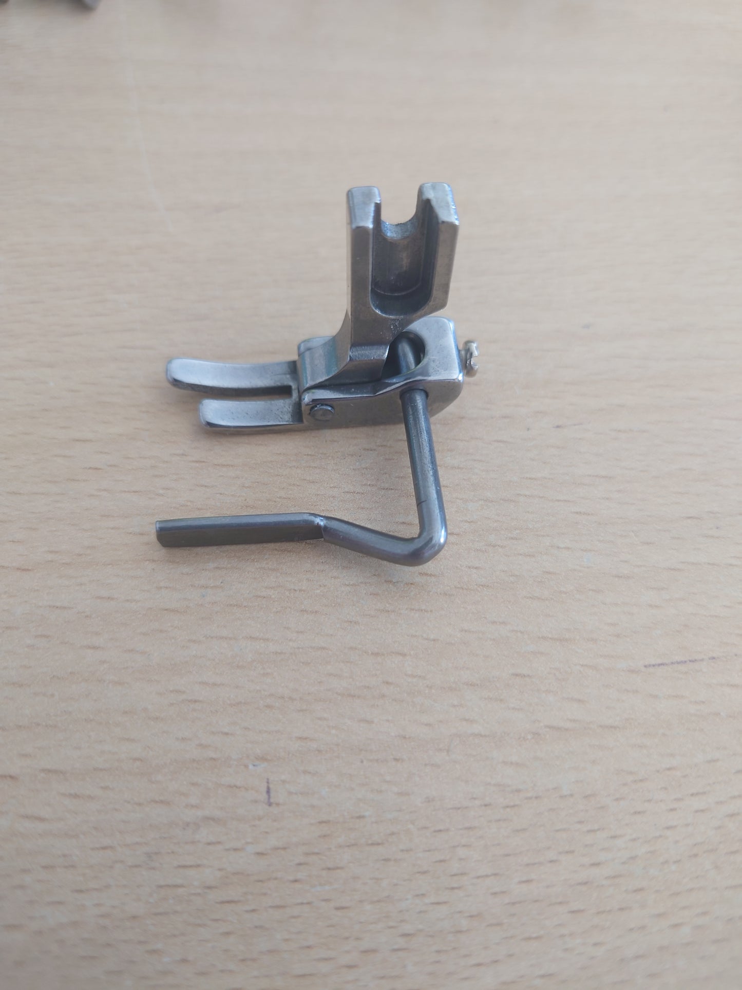 Industrial/HD9 Guide Presser Foot