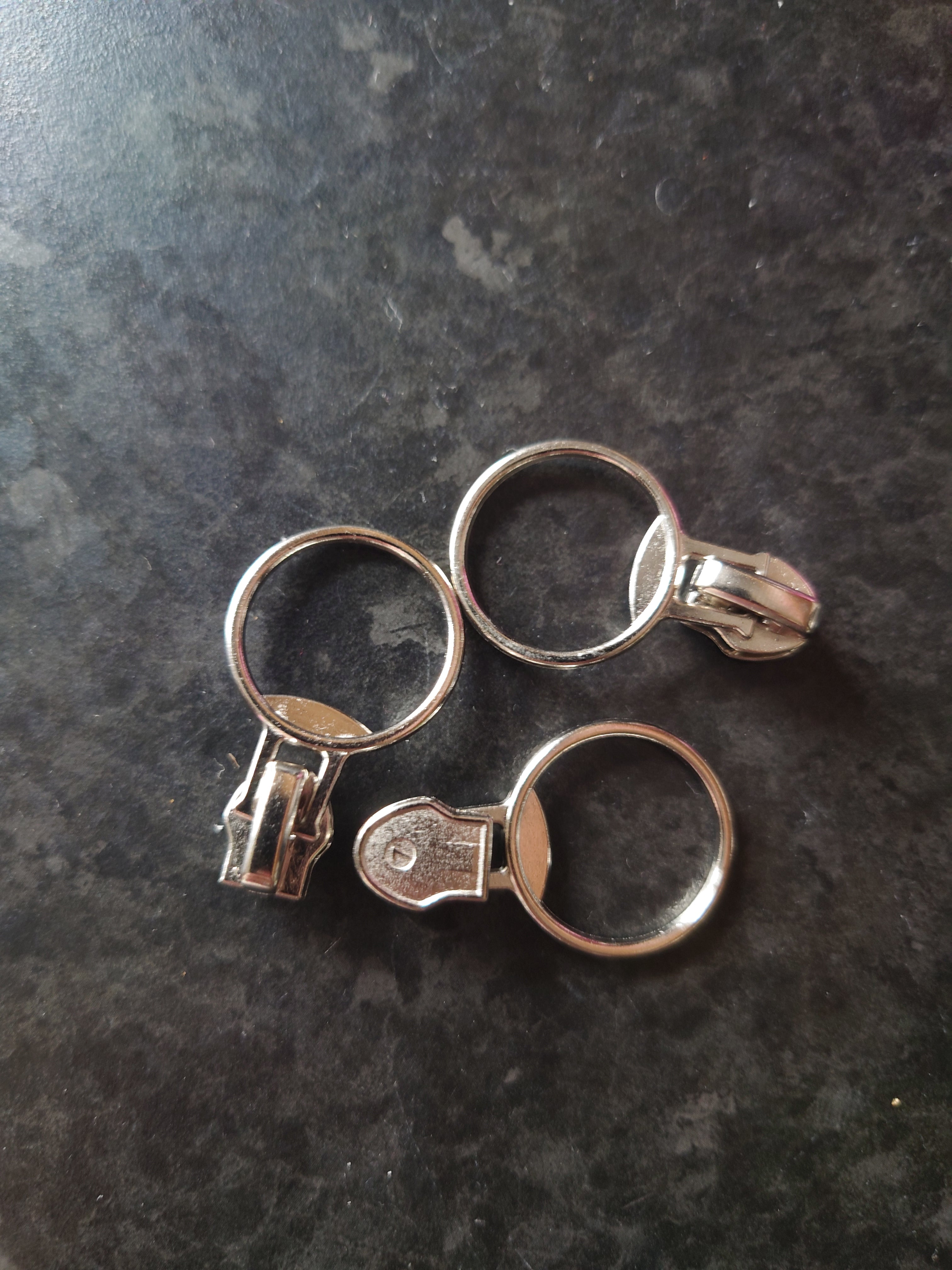 #5 silver zip sliders – Oh Sew Good Fabrics