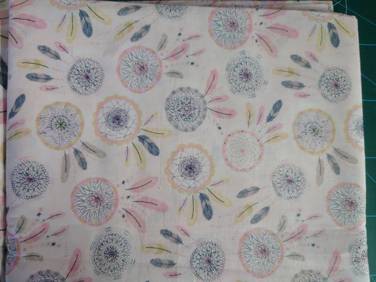 Timless Treasures Dream catcher & feathers 100% Cotton