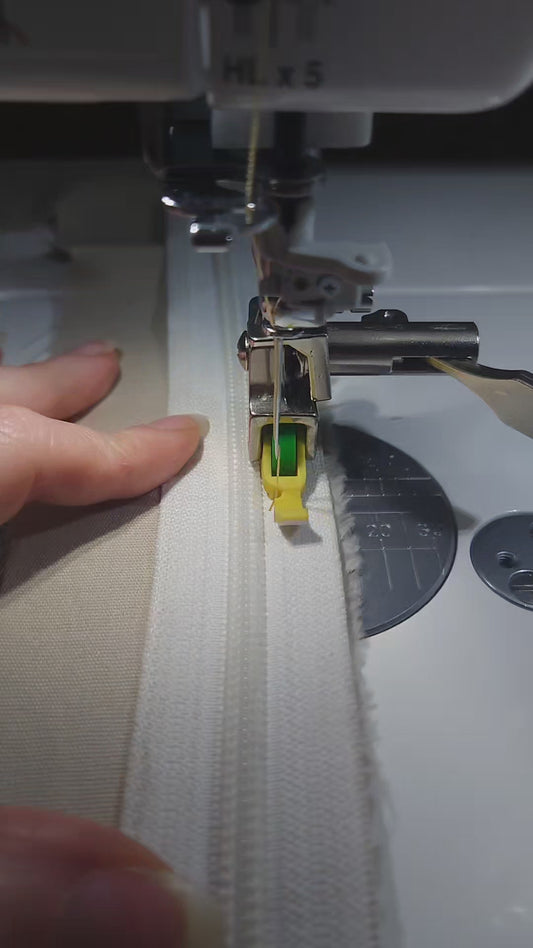 Narrow Teflon Roller Foot