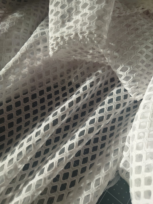 White stretch net