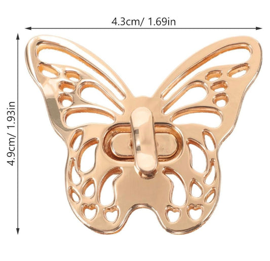 Butterfly twist lock bag fastening