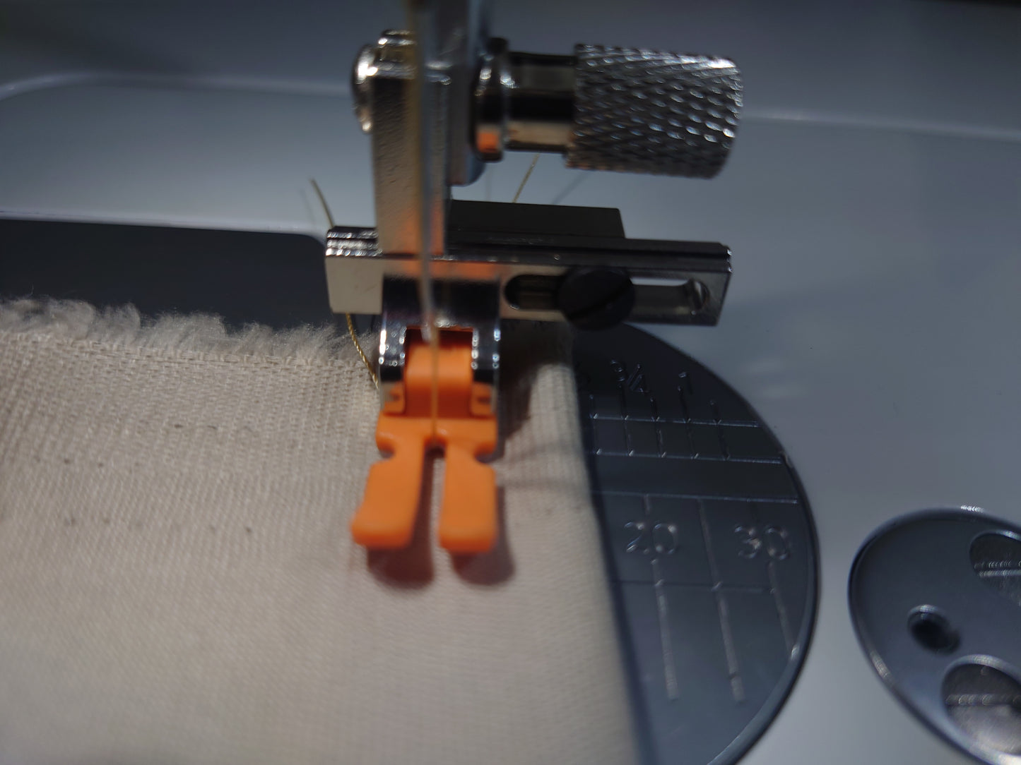 Teflon Multi Foot - regular/zip zipper