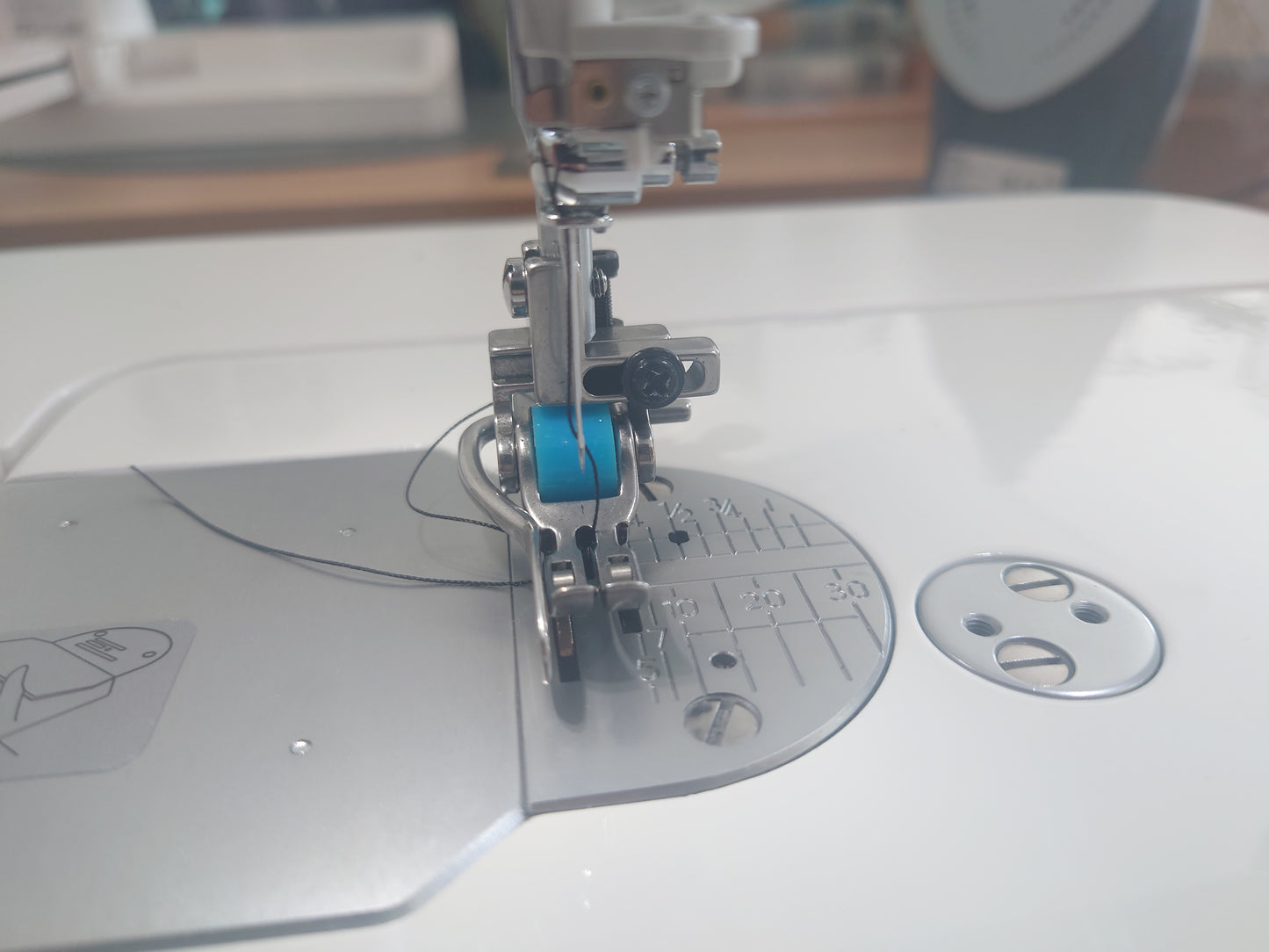T5 Roller, multi use Presser Foot, Zip Foot
