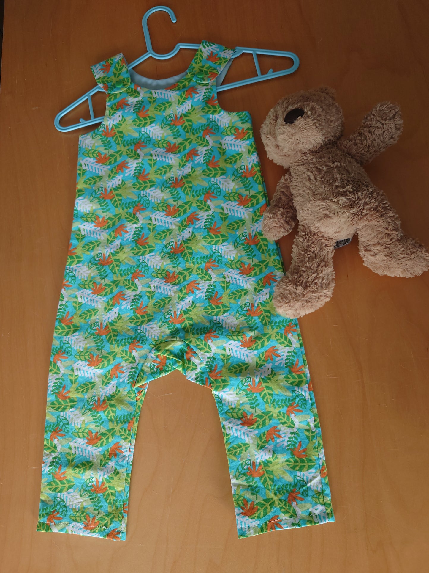 12-18m Leaves Dungarees